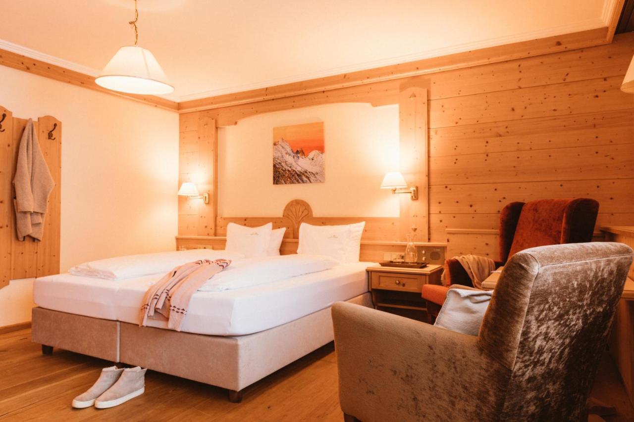 Gartenhotel Linde 4 Sterne Superior Ried im Oberinntal Dış mekan fotoğraf