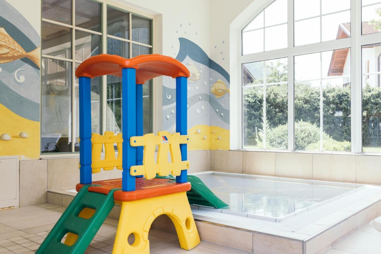 Gartenhotel Linde 4 Sterne Superior Ried im Oberinntal Dış mekan fotoğraf
