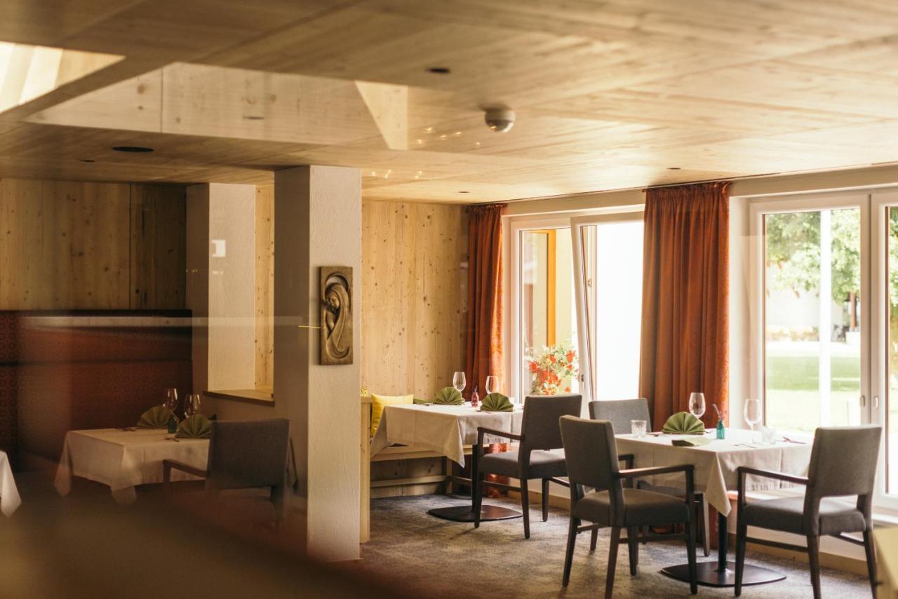 Gartenhotel Linde 4 Sterne Superior Ried im Oberinntal Dış mekan fotoğraf