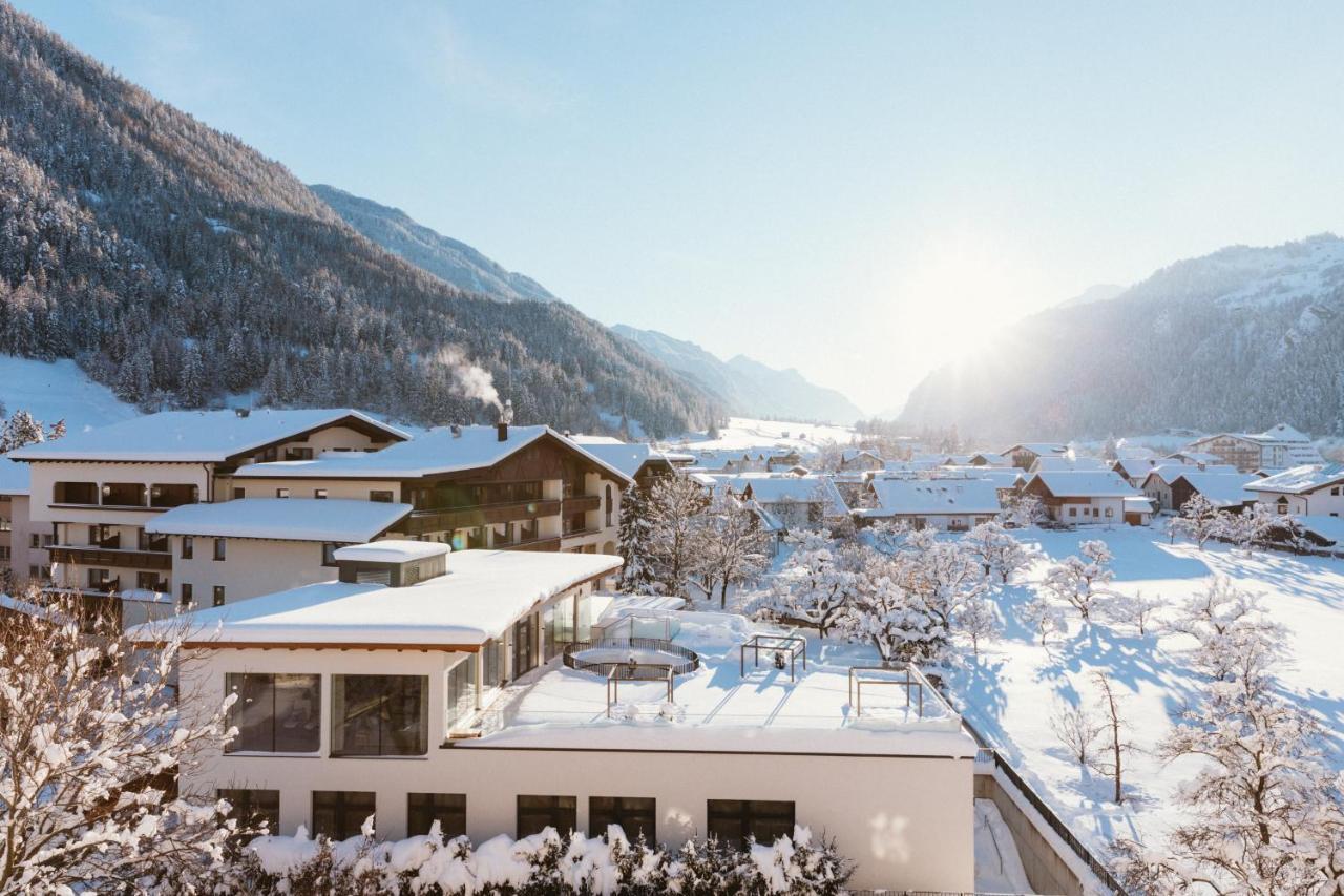 Gartenhotel Linde 4 Sterne Superior Ried im Oberinntal Dış mekan fotoğraf
