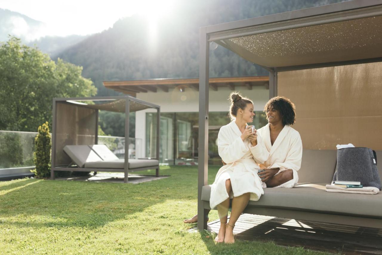 Gartenhotel Linde 4 Sterne Superior Ried im Oberinntal Dış mekan fotoğraf