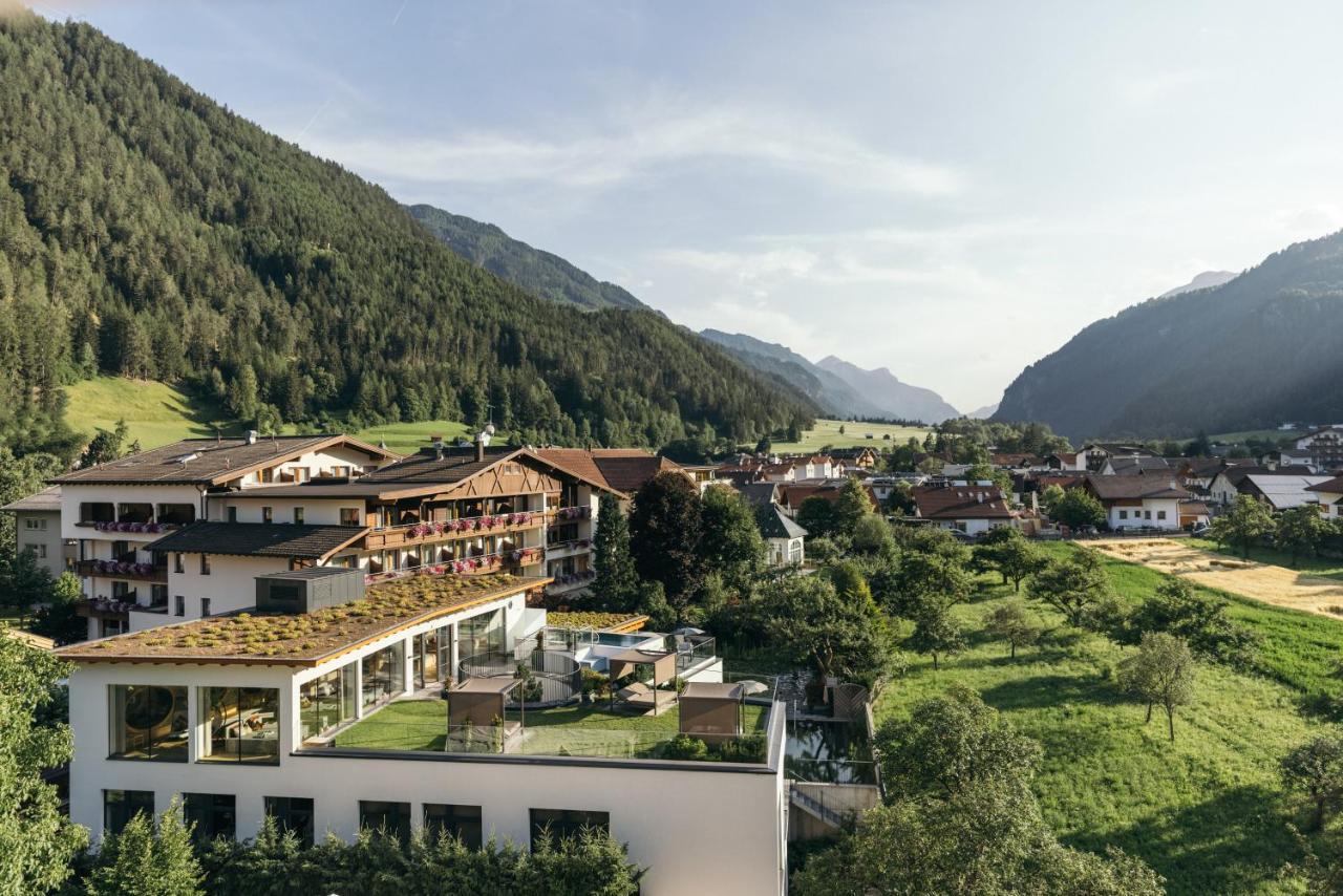 Gartenhotel Linde 4 Sterne Superior Ried im Oberinntal Dış mekan fotoğraf