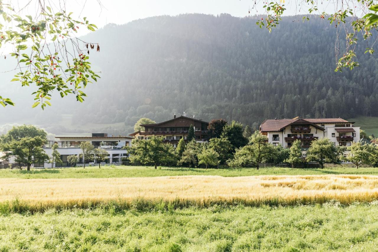 Gartenhotel Linde 4 Sterne Superior Ried im Oberinntal Dış mekan fotoğraf